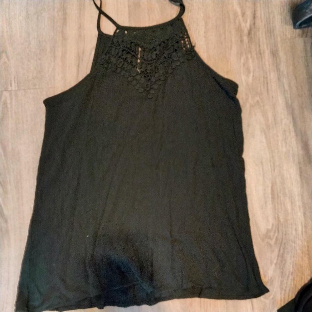 Black breezy top large